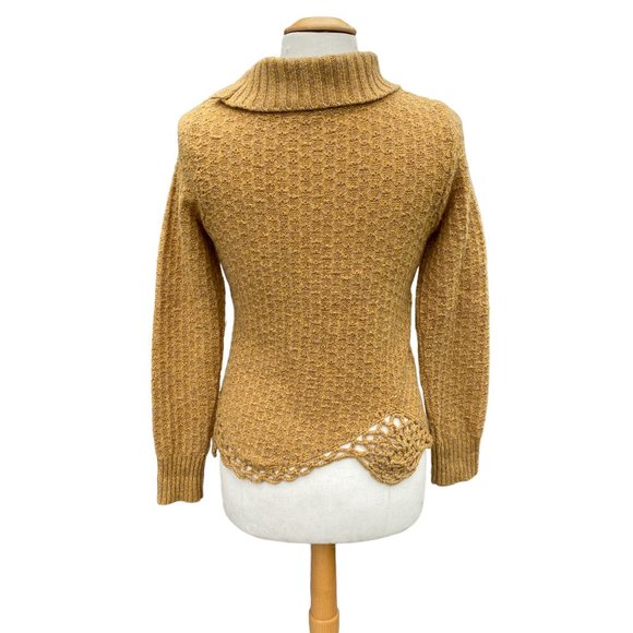 Moth Wool Cable Knit Crochet Asymmetrical Hem Sweater Mustard Artsy Rosette-S - Picture 10 of 16